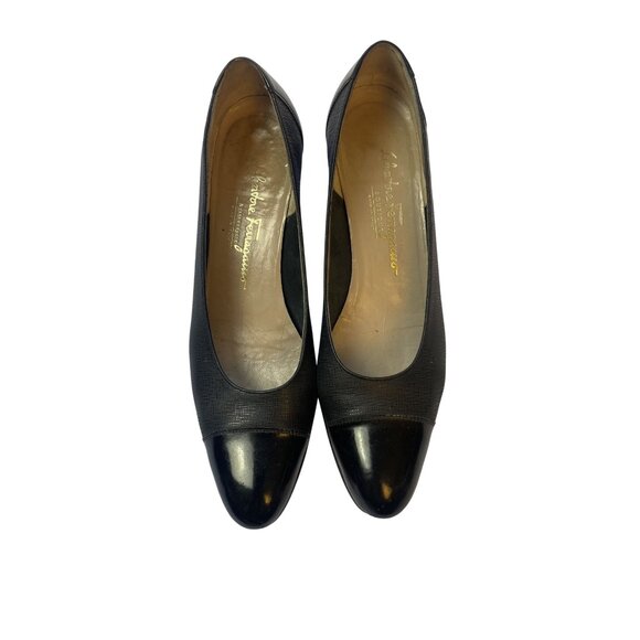 Pair of Salvatore Ferragamo Women's Pump Heels Black Patent Leather Size 10 4A - Picture 2 of 16